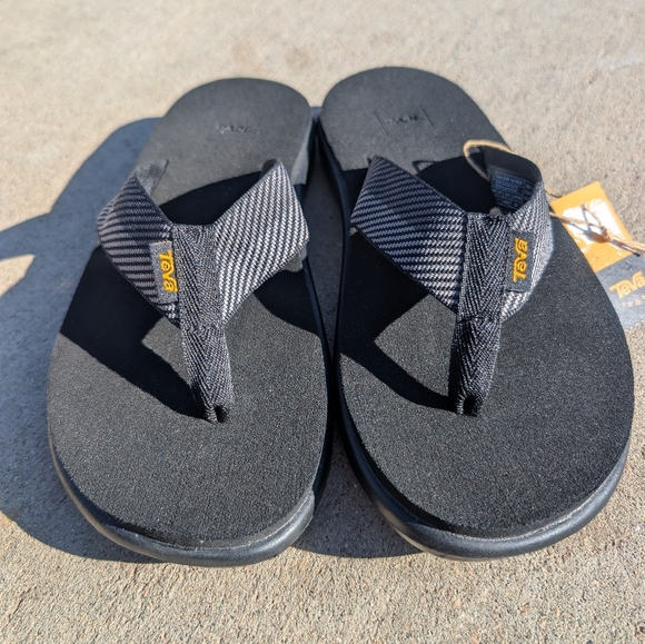 Teva Voya flip flop Size 8 - Picture 2 of 7